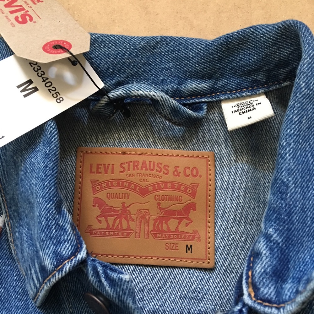 Levis Japanese Eagle Denim Embroidered Jacket NWT - Picture 7 of 8